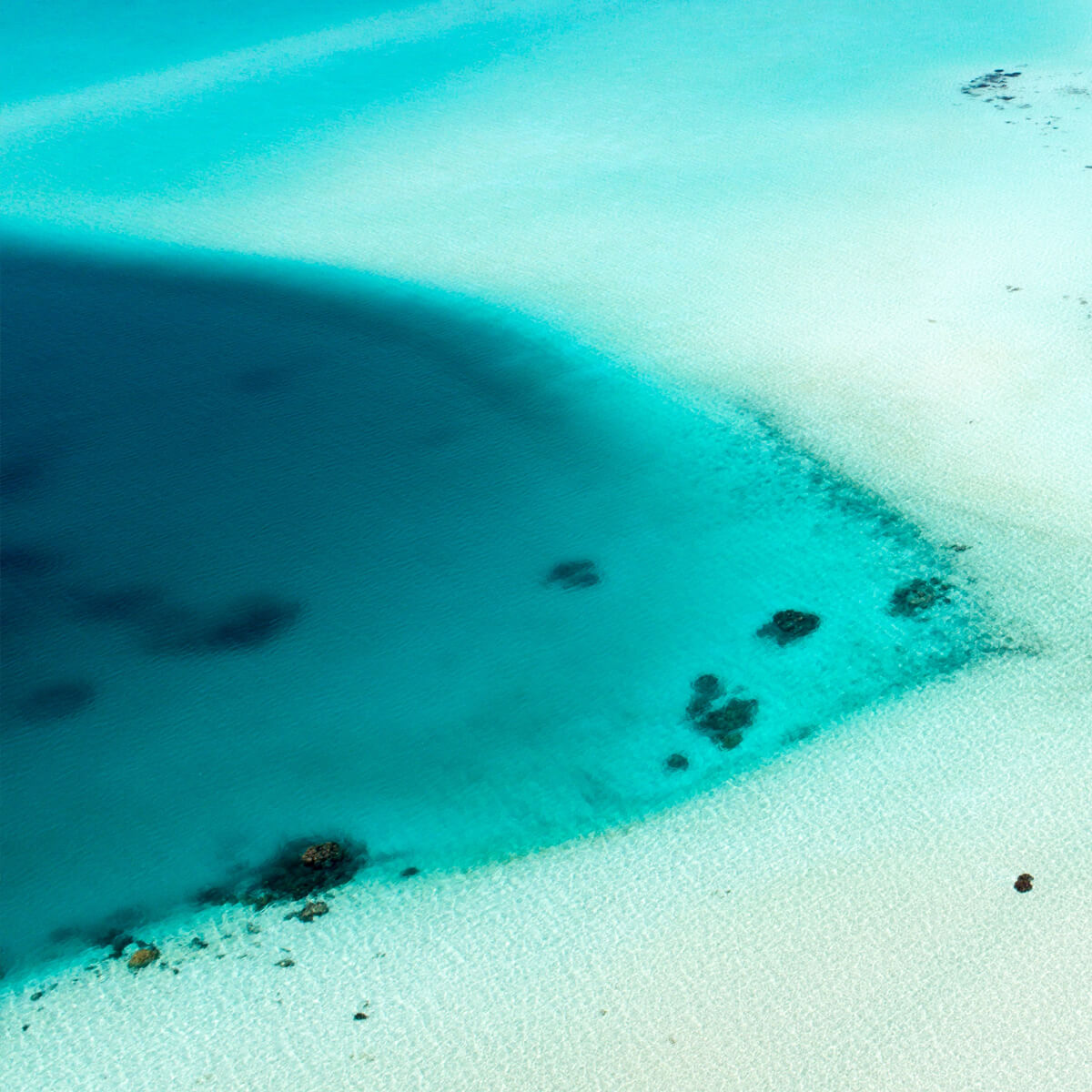 ultimate-yachts-maldives-ishan-seefromthesky-03